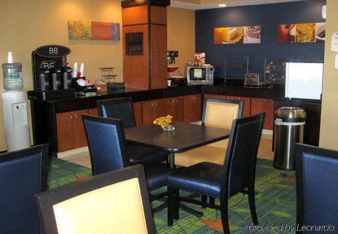Dubuque Inn & Suites Екстериор снимка